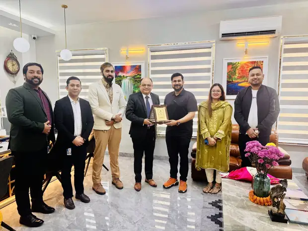 University delegation — Recognition handover · Dhaka office